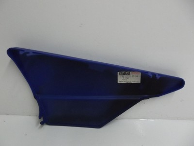 cache sous selle coté droit or DTMX 125 1989-1989 2