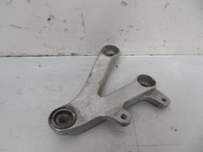 platine de reposes pieds avant CBR 900 2000-2001