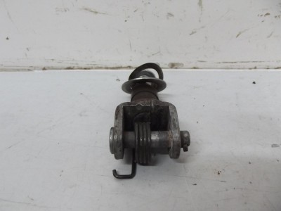 fixation de repose pied avant  CBR 900 2000-2001 2
