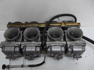 rampe de carbu origine SUZUKI  BANDIT 400 1991-1995 2