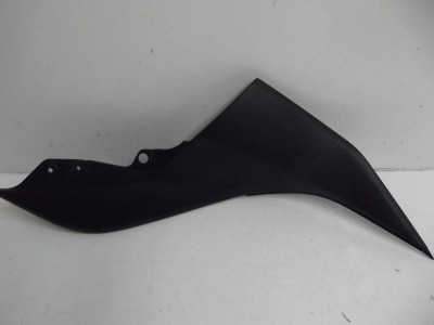 cache sous selle coté droit  o Z 750 750 2007-2012