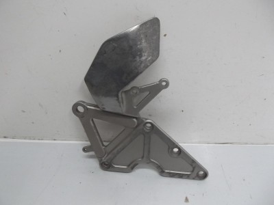 platine de repose pied droite  BANDIT 400 1991-1995