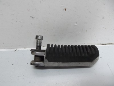 repose pieds passager coté ga BANDIT 400 1991-1995