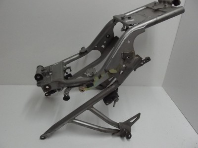 boucle arrière origine YAMAHA  FZ6 600 2004-2006