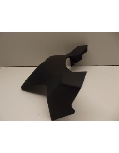 cache plastique qui se trouve  CBR 125 2004-2010
