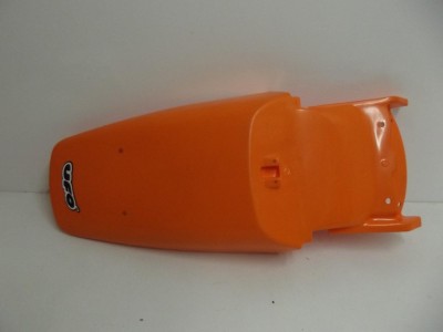 garde boue arrière couleur ora GS 240 1996-1999