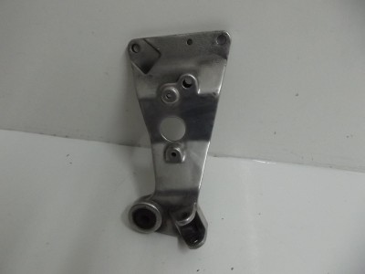 platine de repose pieds gauche GSXR 1100 1989-1990