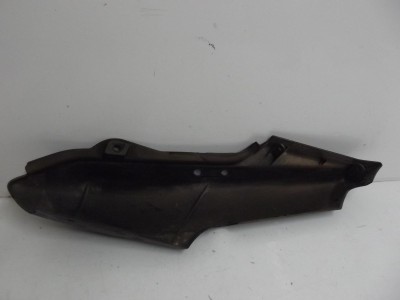 flanc droit de coque arrière o FAZER 600 1998-2003 2