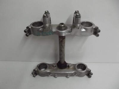 té de fourche origine tel que  CR 125 1987-1988