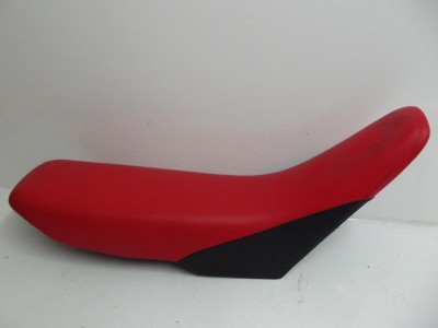 selle couleur noir et rouge or GSM 50 1999-2001