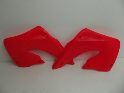 ouïes de radiateur de marque U CR 125 2000-2001