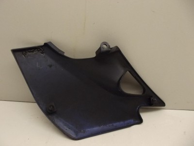 cache sous selle coté gauche o ER5 500 1996-2005 2