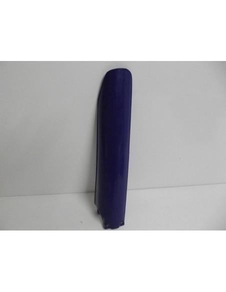 protection de fourche coté dro CR 125 2004-2006