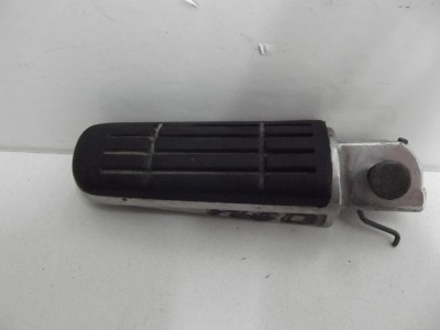 repose pied droit avec axe et  FZ6  600 2004-2006 2