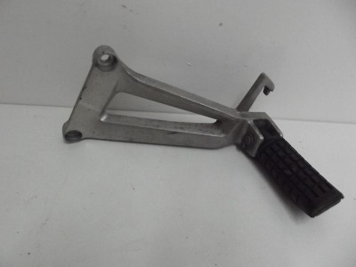 platine de repose pieds passag CBR R 125 2004-2010