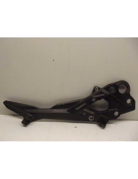 platine de repose pieds coté d XJ6 600 2009-2016
