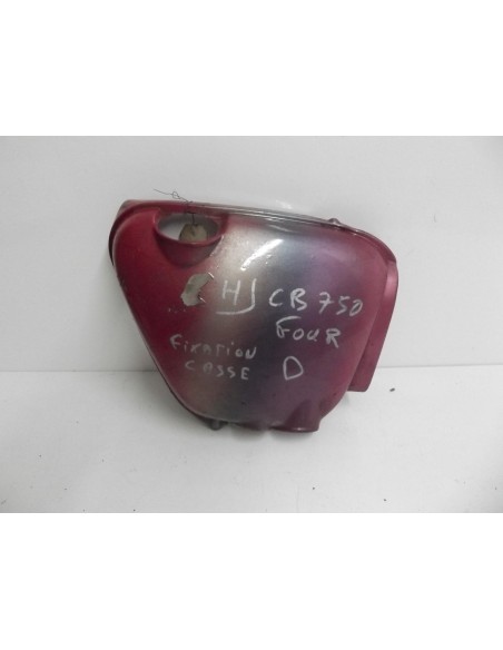 cache sous selle coté droit av CB FOUR 750 1977-1977