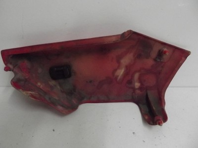 cache sous selle coté gauche   CB TWIN 125 1979-1981 2