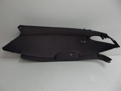 coque arrière gauche origine K GRAND DINK 125 2001-2006 2