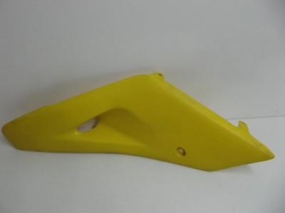 ouïe de radiateur supérieure d TE 570 2002-2003