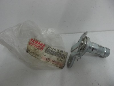support coté droit de pédale d VMAX 1200 1996-1996