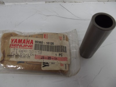 Entretoise de bras oscillant neuve YAMAHA 600 TT 1990-1993 ref 90380-16126
