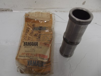 Entretoise de roue neuve YAMAHA 250/600 TT ref 90560-20226