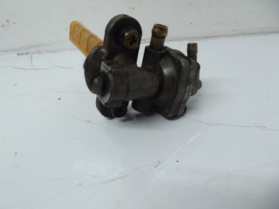 Robinet d'essence SUZUKI 400 GSX 1983 ref 44300-34471 4 cylindres